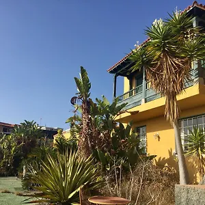 https://villa-dichosa.in-canary-islands.com